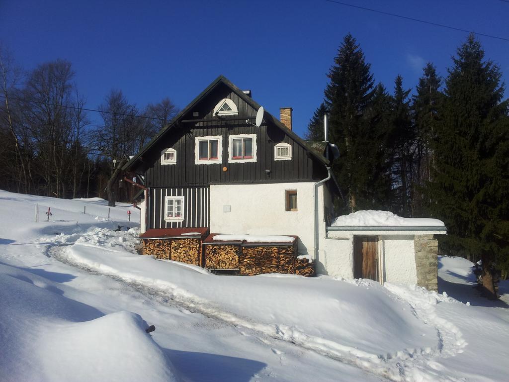 Na Slunecni Pohadkova Chaloupka Ve Sladke Dire Příchovice Ruang foto