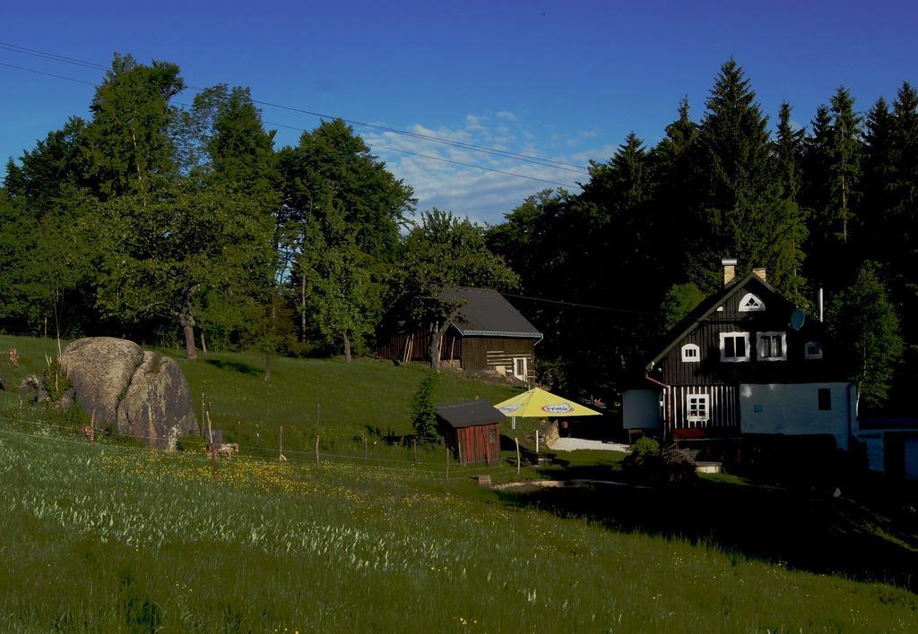 Na Slunecni Pohadkova Chaloupka Ve Sladke Dire Příchovice Ruang foto